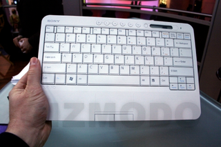 Illustration for article titled First Fondle: Sony Vaio TP1